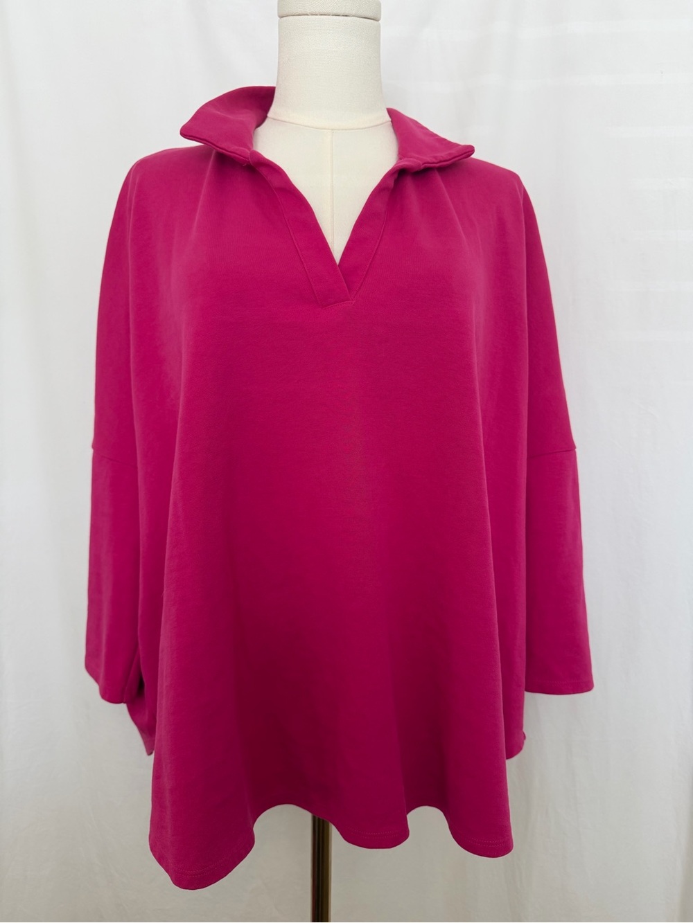 crown & ivy Fuchsia V-Notch Pullover Collar Sweatshirt